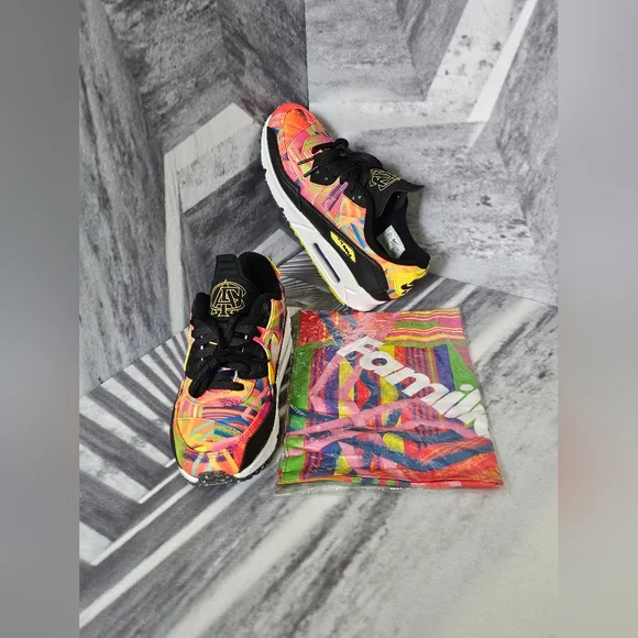 [M-6.5] Air Max 90 'LatinoHeritage Month -Familia' Sneakers